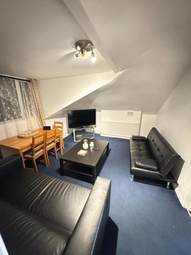 Lovely Flat in Lambeth - Tap to explore photos