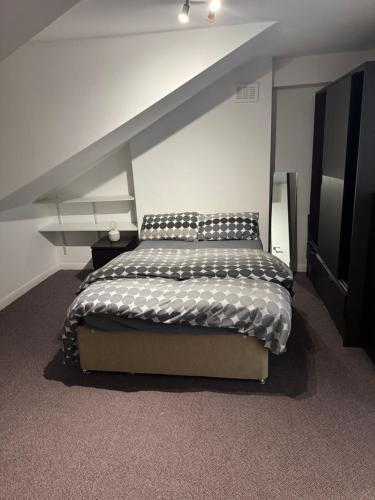 Lovely Flat in Lambeth - Tap to explore photos