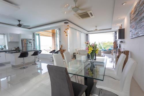 Seaview Pool villa-Laxity - Tap to explore photos