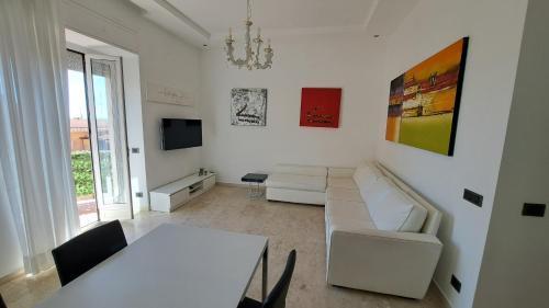 Elegante Appartamento Vaticano Lattanzio - Tap to explore photos