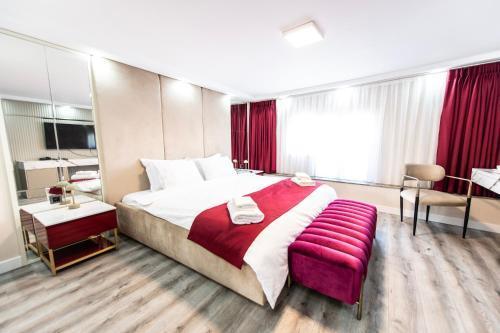 Hidden Pearls Boutique Hotel - Tap to explore photos
