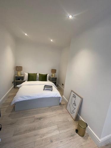 Luxury double room in modern renovated house - Tap to explore photos