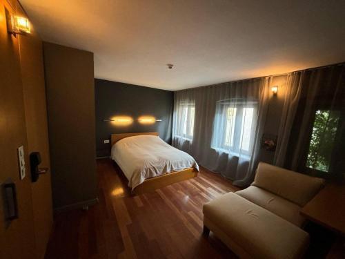 Candy Suite Home