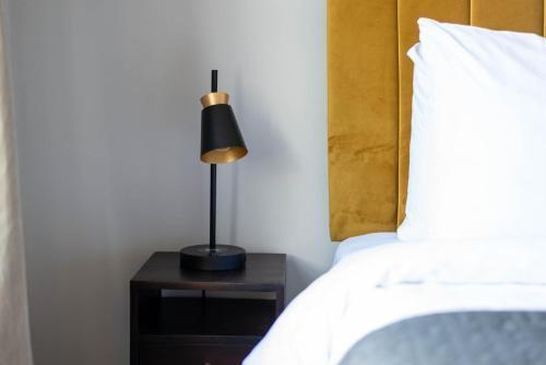 GuestReady - Top Floor Chic Camden Flat