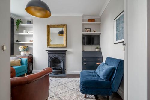 GuestReady - Top Floor Chic Camden Flat - Tap to explore photos