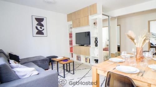 Parc Montsouris - Charming Apartment - GetHosted - Tap to explore photos