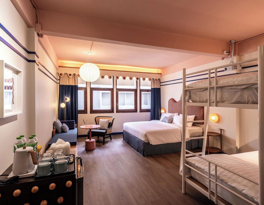 Blu Dock Restel Bangkok Room Type - Family Quadruple Room, Private Bathroom Blu Dock Restel Bangkok Room Type - Family Quadruple Room, Private Bathroom