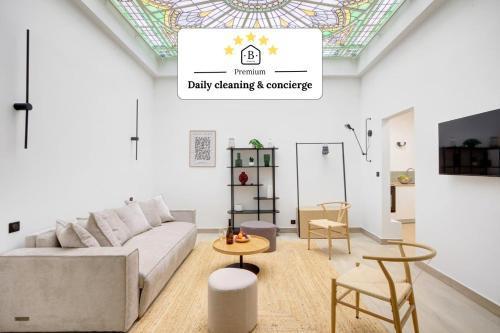 Bluestay 287 - Superbe appartement à Paris 17 - Tap to explore photos