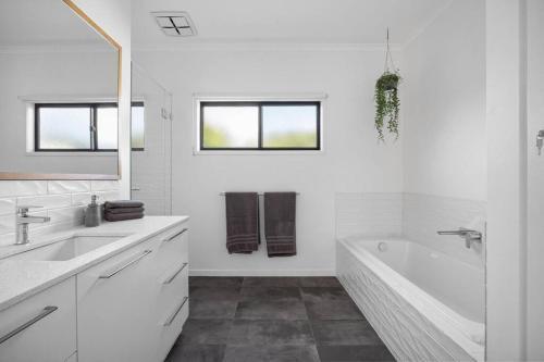Beachside Retreat Blairgowrie - Tap to explore photos