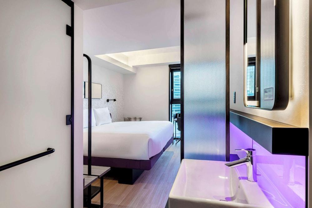 YOTEL Tokyo Ginza Room Type - First Class King