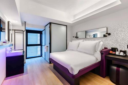 YOTEL Tokyo Ginza - Tap to explore photos