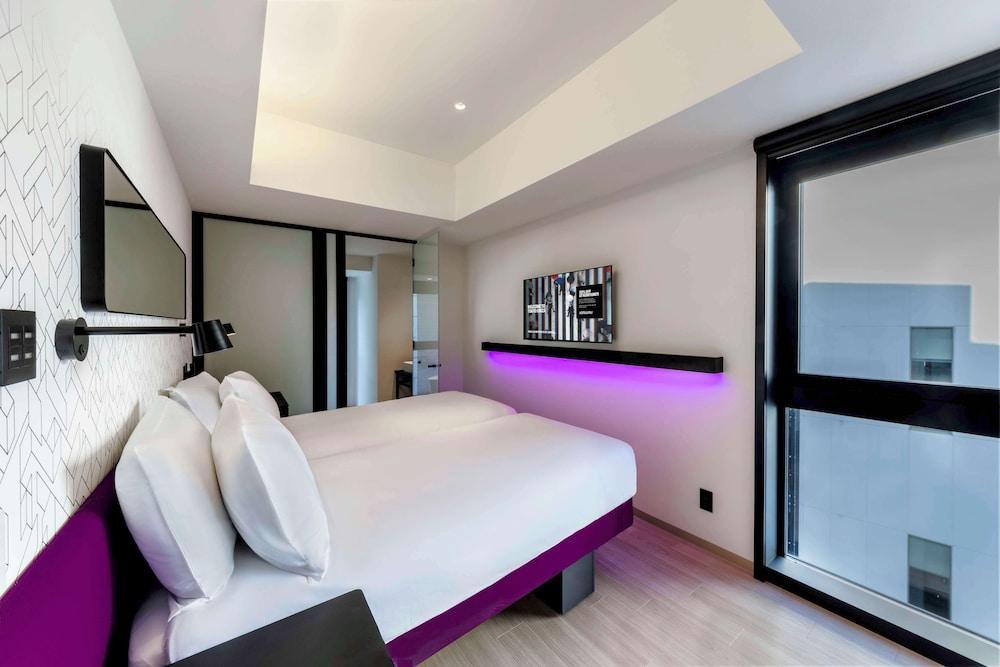 YOTEL Tokyo Ginza Room Type - Premium Twin