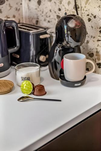 Boutique Studio Sanctuary with Bespoke Kitchenette - Tap to explore photos