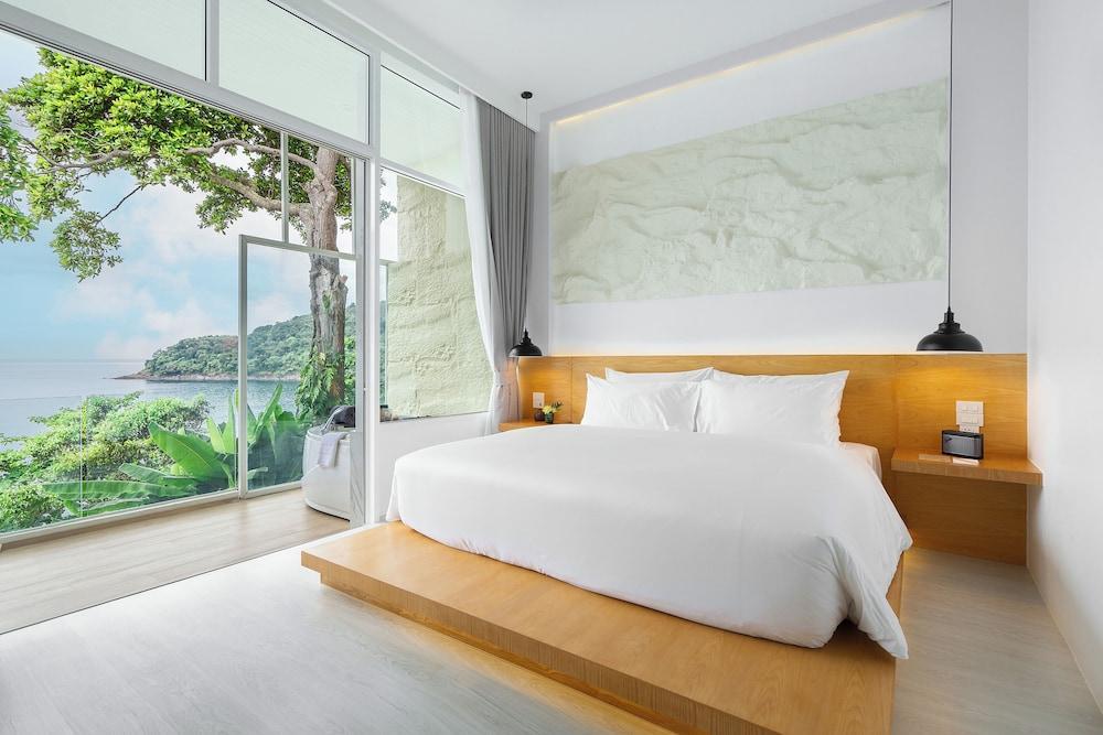 Anona Sunset Boutique Room Type - Deluxe Jacuzzi Ocean front