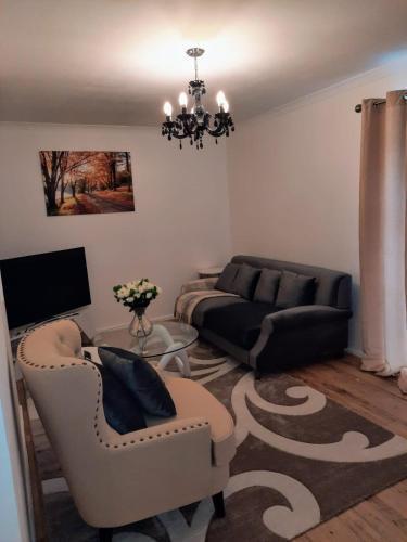 Homely Space in Havering, Essex - Tap to explore photos