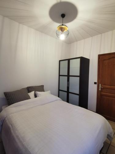 L'Cosy Suite - Charming 2BR in Bagnolet - Tap to explore photos