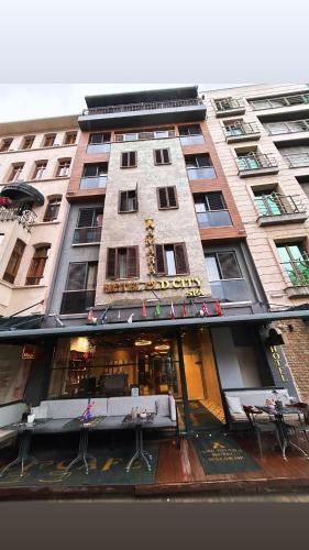 the Amara Hotel - Tap to explore photos