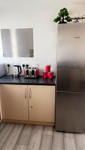 Beautiful One Bed Flat - Tap to explore photos