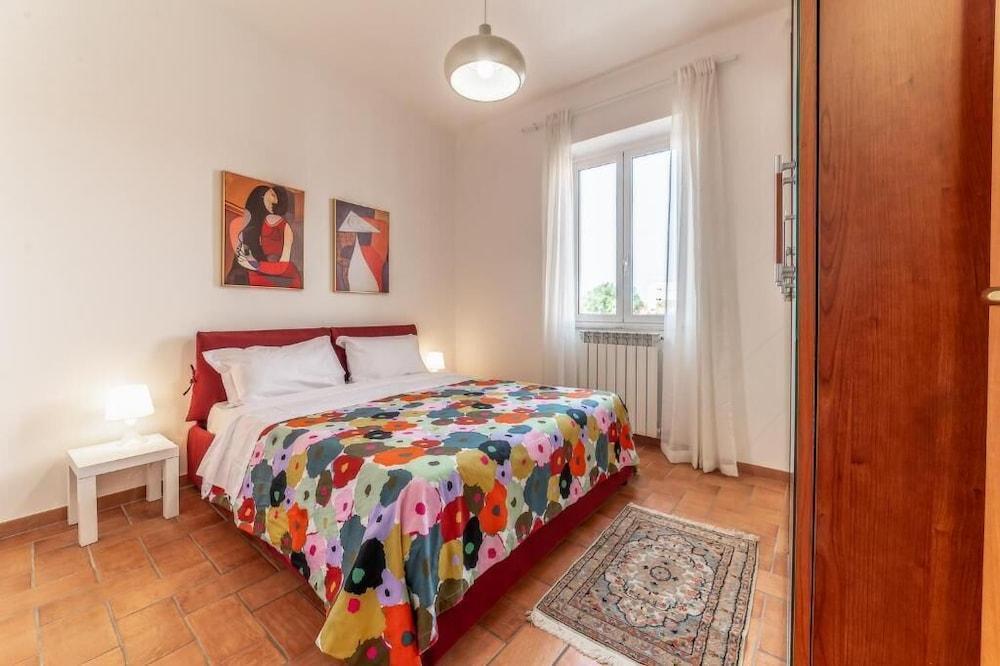 Greta Flat - Ospedale Gemelli - WiFi - Tap to explore photos