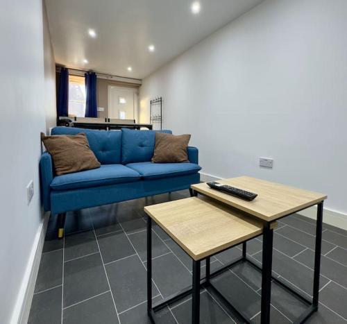 Riverside Stay with Parking in SE Ldn - Tap to explore photos