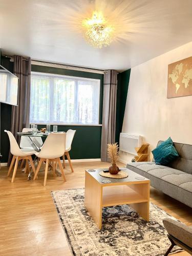 The Express Apartment Room Type - One-Bedroom Apartment The Express Apartment Room Type - One-Bedroom Apartment