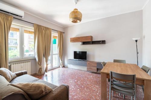 Walk-Ostia - Central New Condo - Tap to explore photos