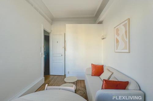 Flexliving - room - Felix Faure - Tap to explore photos