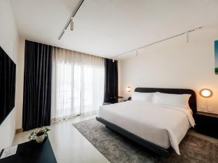 The StandardX, Bangkok Phra Arthit
