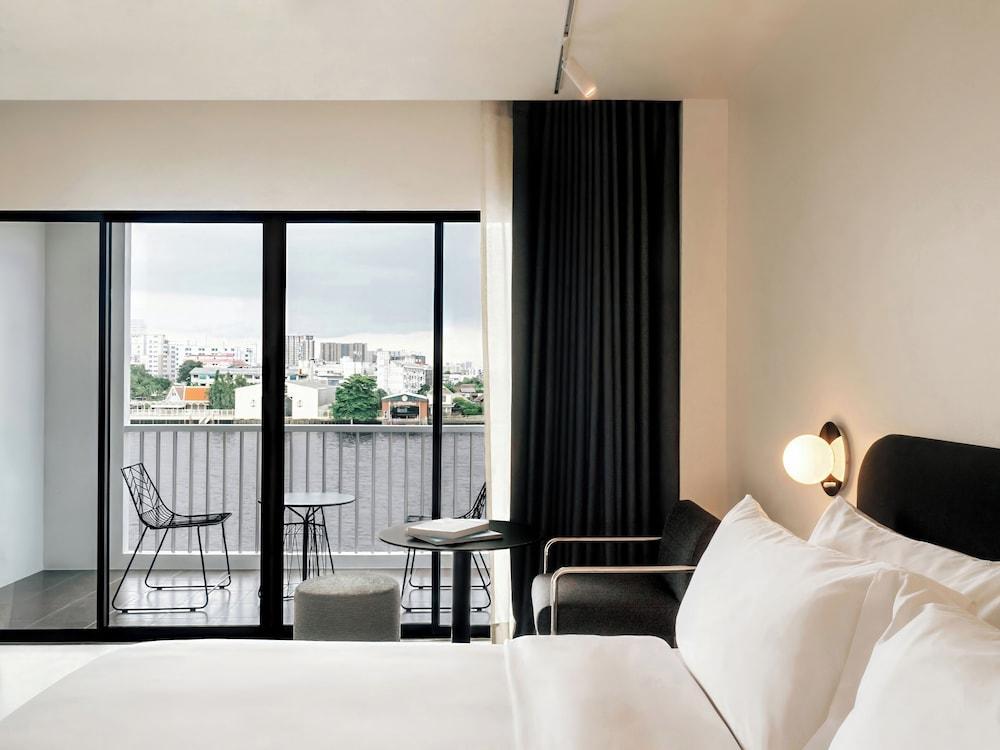 The StandardX Bangkok Phra Arthit Room Type - Deluxe Room, 1 King Bed, River View The StandardX Bangkok Phra Arthit Room Type - Deluxe Room, 1 King Bed, River View