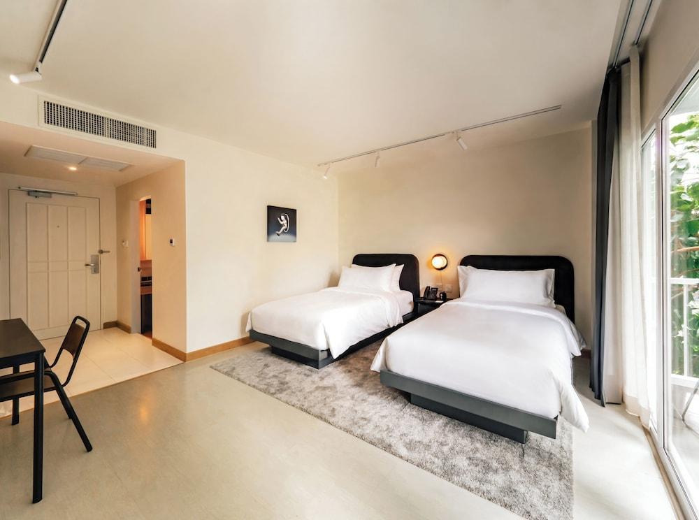 The StandardX Bangkok Phra Arthit Room Type - Standard Twin Room