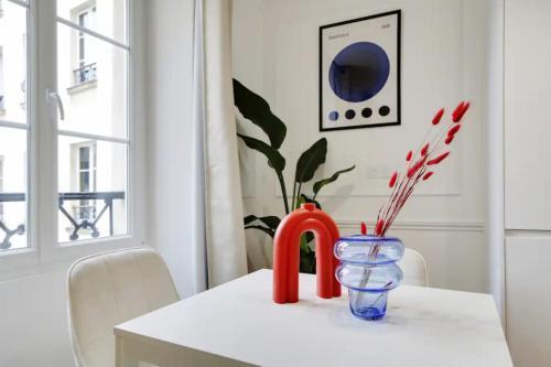 MARAIS - RIVOLI - Beautiful Flat 4P - Tap to explore photos
