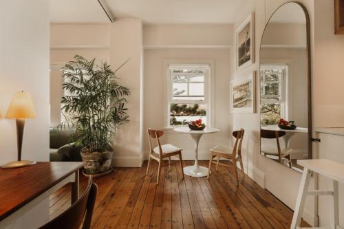 The Berkley Studio - Tap to explore photos