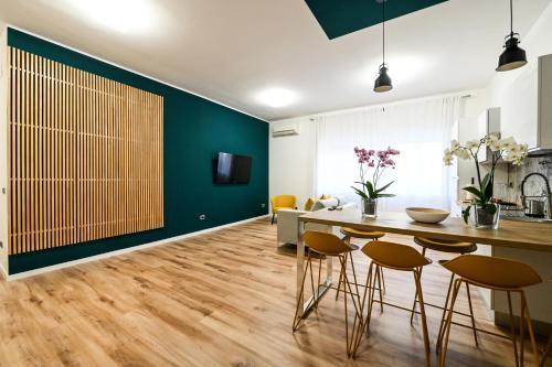 HOSTia Room Type - Two-Bedroom House HOSTia Room Type - Two-Bedroom House