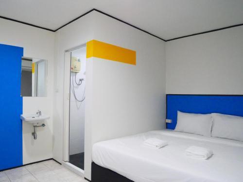RYB Hostel Phuket Room Type - Double Room