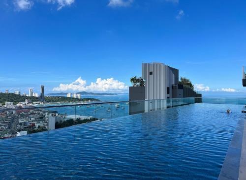 THE BASE Near CENTRAL FESTIVAL