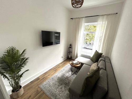 Stylish Cosy 1 Bedroom Flat - Tap to explore photos