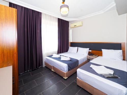Diamond Hotel Old Town Room Type - Standard Triple Room