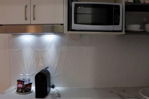 Convenient studio - Surry Hills - Tap to explore photos