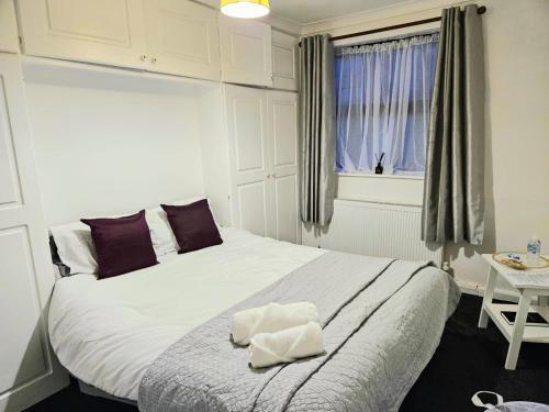 Cosy Room Stay 3 - Tap to explore photos