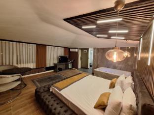 The Best City Kadikoy Room Type - Sea View King Room with Balcony
