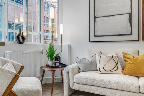 Chelsea Apartment in a Prime Central Location - Tap to explore photos