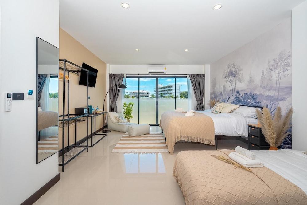 Mitsu Guesthouse, Karon Beach Room Type - Family Triple Room
