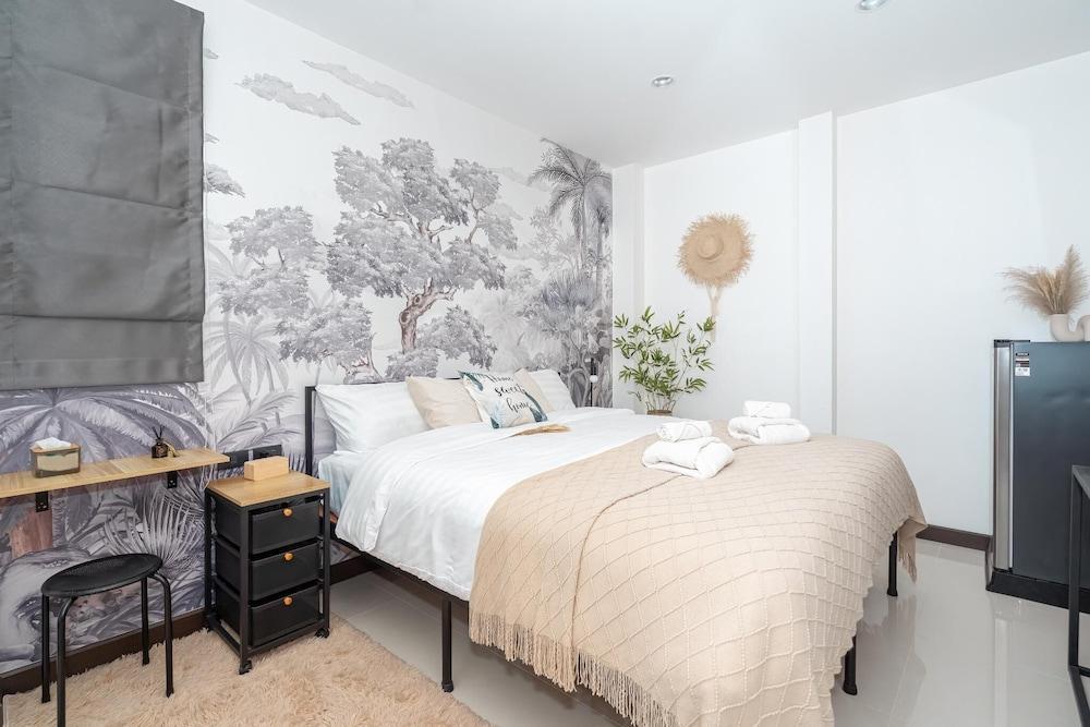 Mitsu Guesthouse, Karon Beach Room Type - Standard Double Room