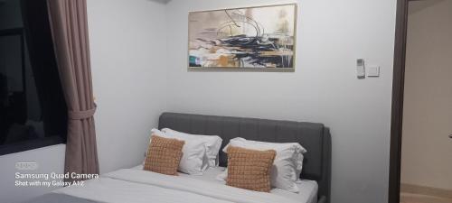 Southgate Residence, Ellegance
