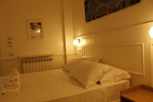 Don Raffaele Resort Roma - Guest House - Tap to explore photos