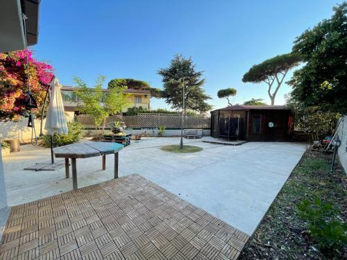 Nerone's House Villa con giardino vicino al mare, ideale per famiglia - Tap to explore photos