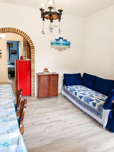 La Casa al Mare di Adriano - Lavinio Sea & Beach Apartment - vicino al mare, zona tranquilla - Tap to explore photos
