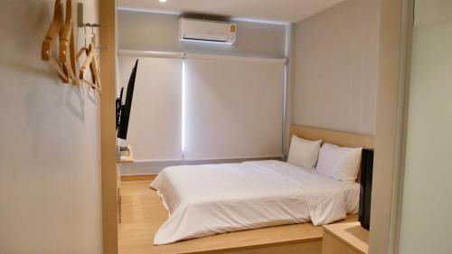 The Staytion Hotel at Sukhumvit Room Type - Deluxe King Room
