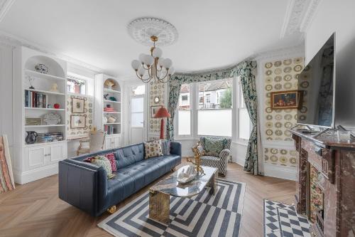 Blossom House New 3bed house in Barons Court - Tap to explore photos