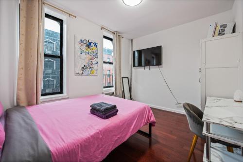 Pinky Pinky 2 Bedroom - Tap to explore photos
